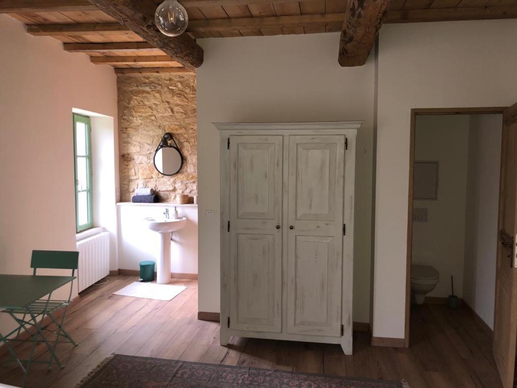 Chambre Du Tilleul - Charme, Confort Et Piscine Sigonce Екстер'єр фото