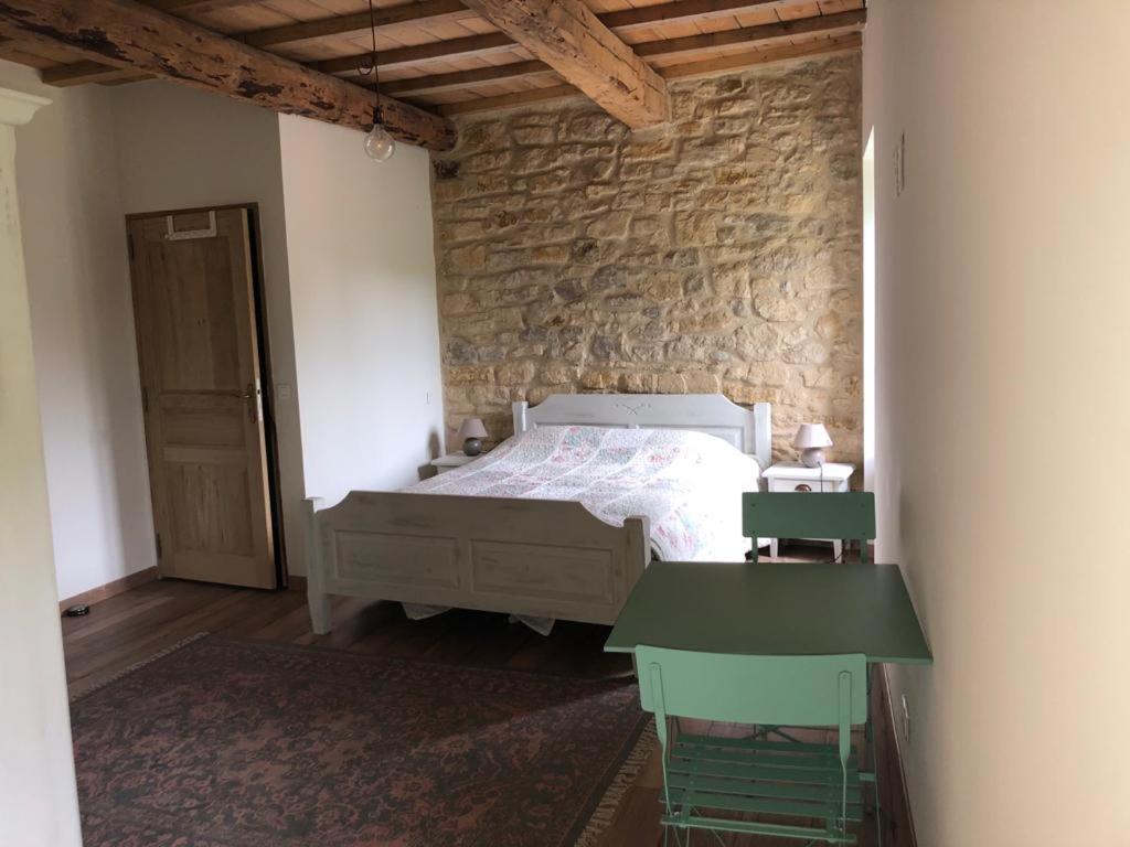 Chambre Du Tilleul - Charme, Confort Et Piscine Sigonce Екстер'єр фото